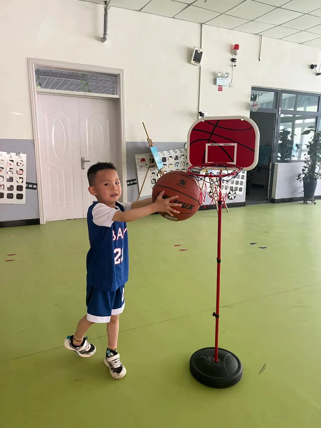 适合不同年龄段篮球爱好者的体能训练方案_0
